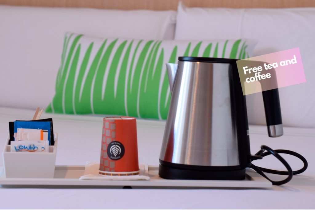 SmartRoomBarcelona Services coffee and tea