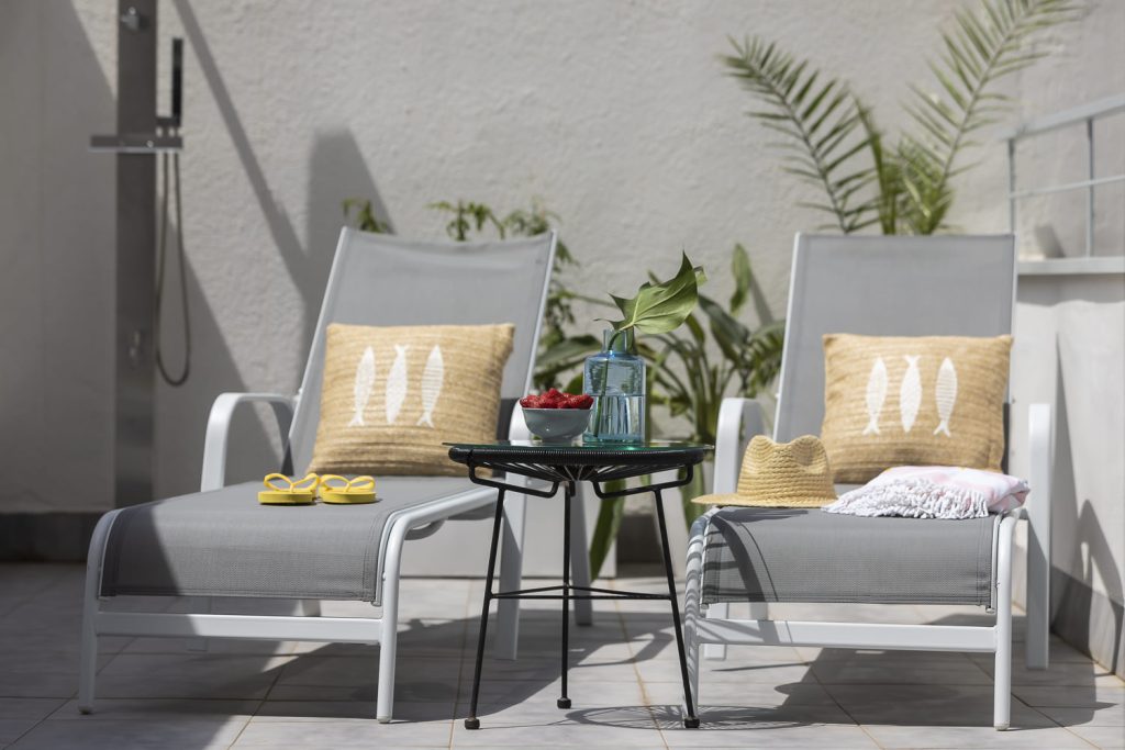 SmarRoom Barcelona DOUBLE OR TWIN WITH TERRACE AND AN EXTERIOR SHOWER
